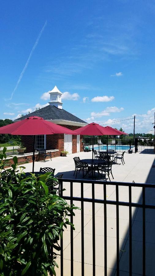 Appomattox Inn&Suites Esterno foto